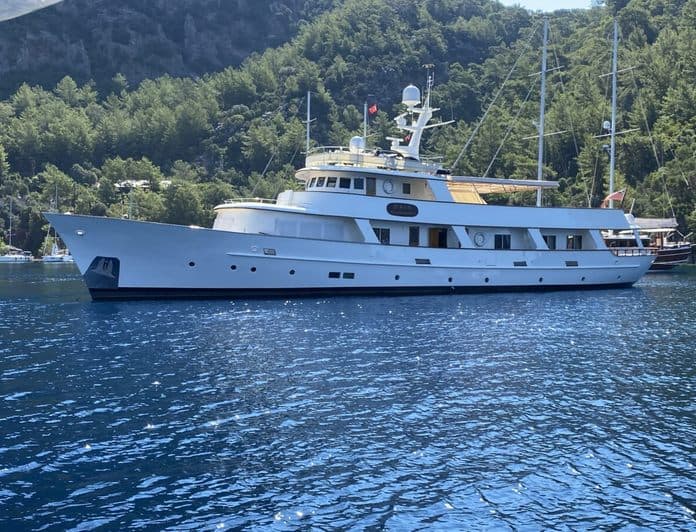 JURA II yacht — 36.58m Hall Russel motor yacht