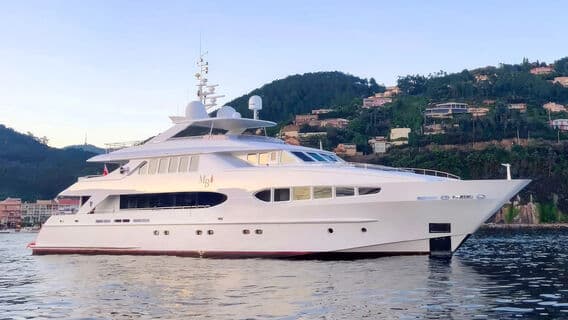 BENIK yacht — 33.5m Cantieri di Pisa motor yacht