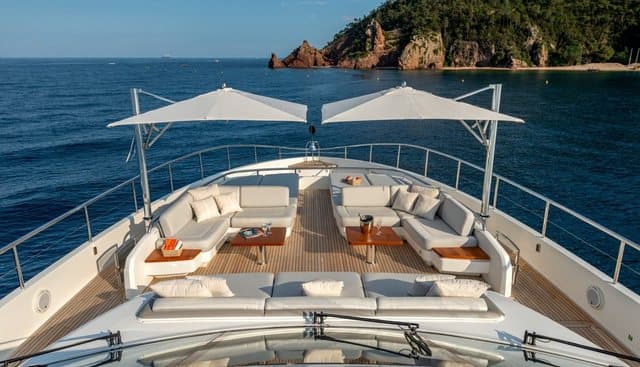 RIVIERA LIVING yacht — Riviera Living Yacht 2