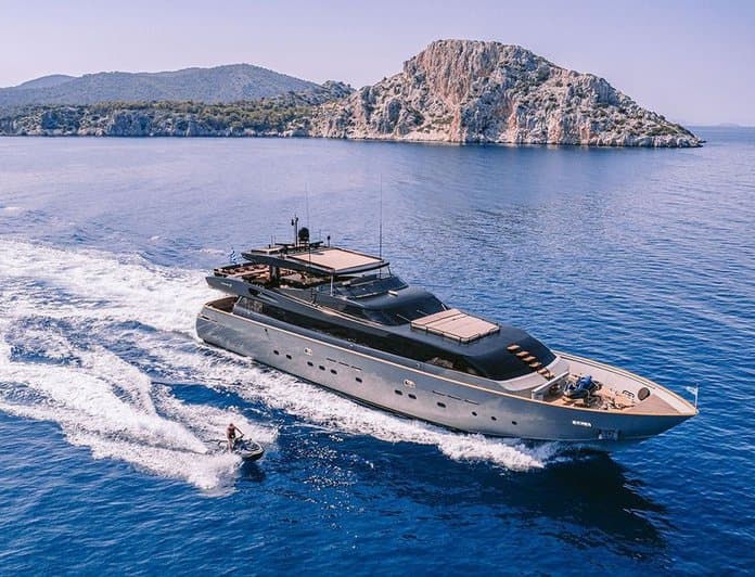 ISLANDER II yacht — 33.4m Baglietto motor yacht