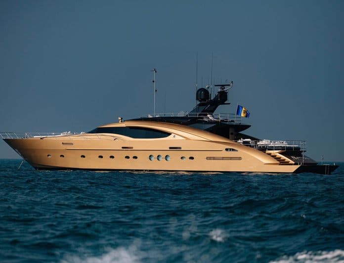 AK ROYALTY yacht — 41.4m Palmer Johnson motor yacht