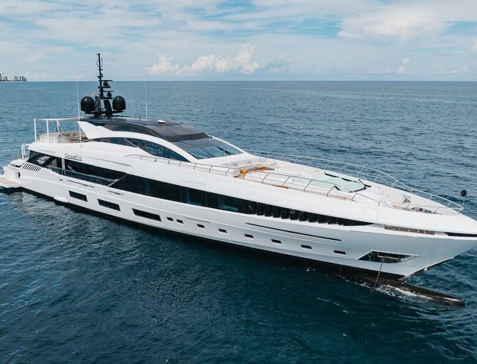 GOLDENEYE yacht — 54m Mangusta motor yacht