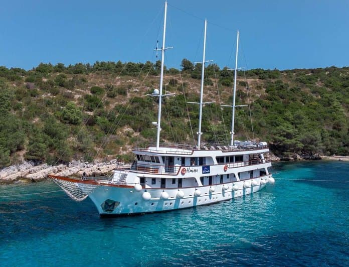 ALMISSA yacht — 40.04m Custom motor yacht