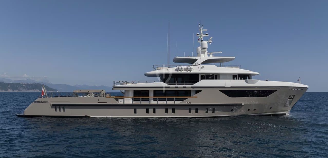 AMIKA yacht