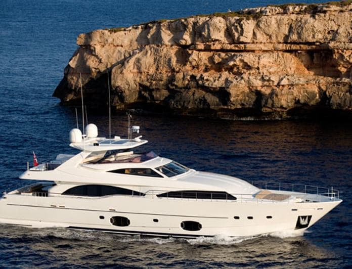 INSPIRATION B yacht — 30m Custom Line motor yacht