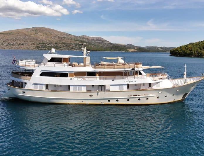 LA PERLA yacht — 39.7m West-Wlaamse motor yacht