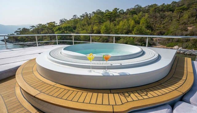 IMMERSIVE yacht — Immersive Yacht 2