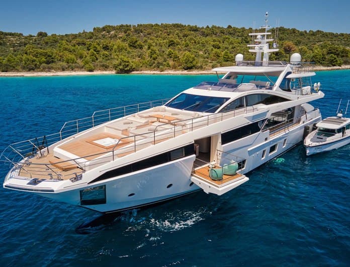 HEED yacht