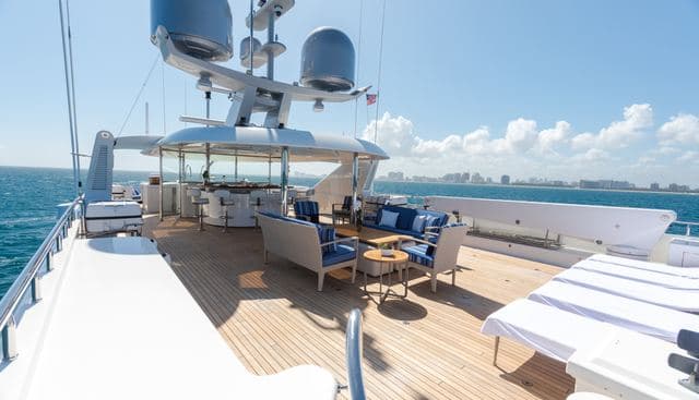 CHASING DAYLIGHT yacht — Chasing Daylight Yacht 3