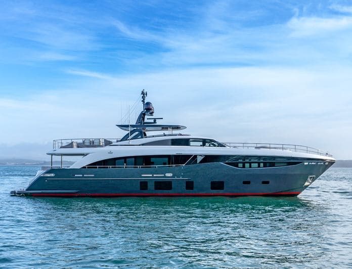 RESTLESS yacht