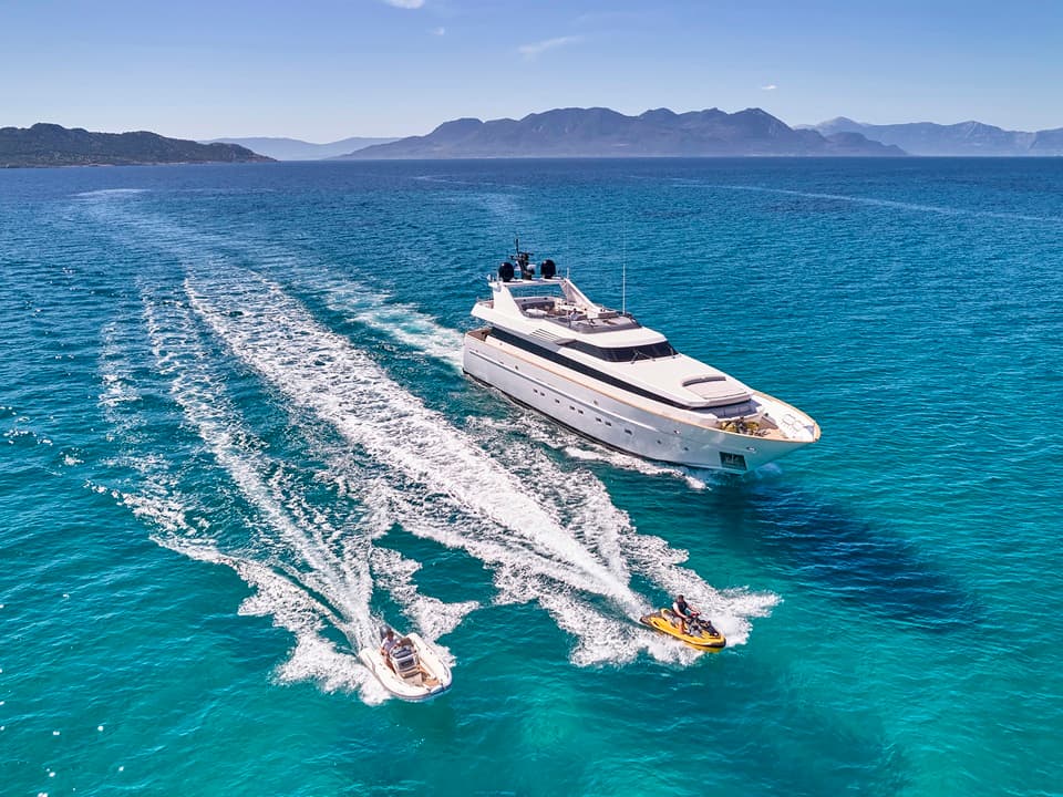 TIGRA yacht — 32m Cantieri di Pisa motor yacht