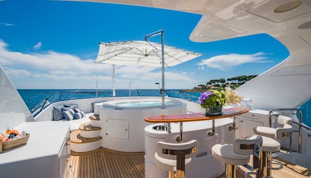 AURA yacht — Aura Yacht 2