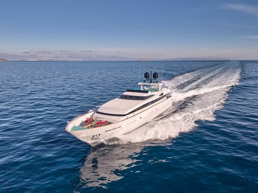 LOANA yacht