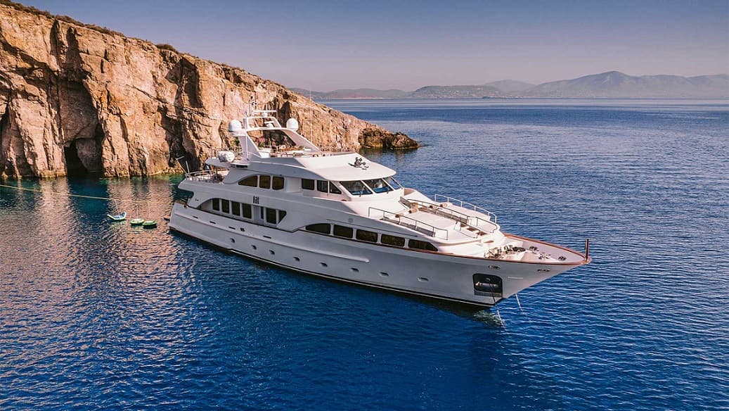 OAK yacht