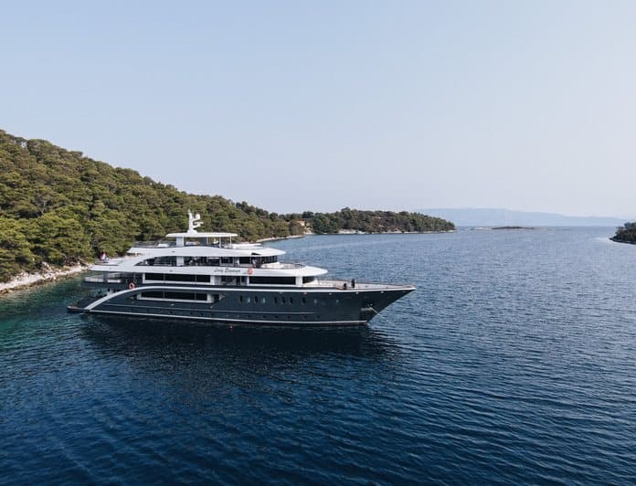 LADY ELEGANZA yacht — 49m Custom motor yacht