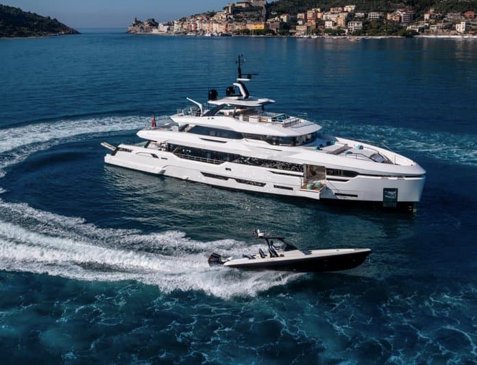 BEE yacht — 40.89m Baglietto motor yacht