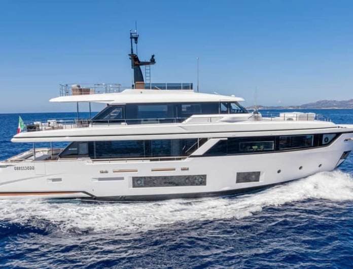TWINS yacht
