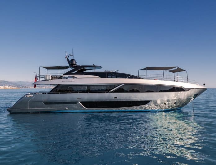 HP6 yacht
