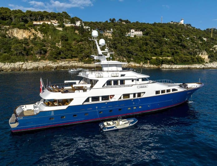 L'ALBATROS yacht — 43.59m Sterling Yachts motor yacht