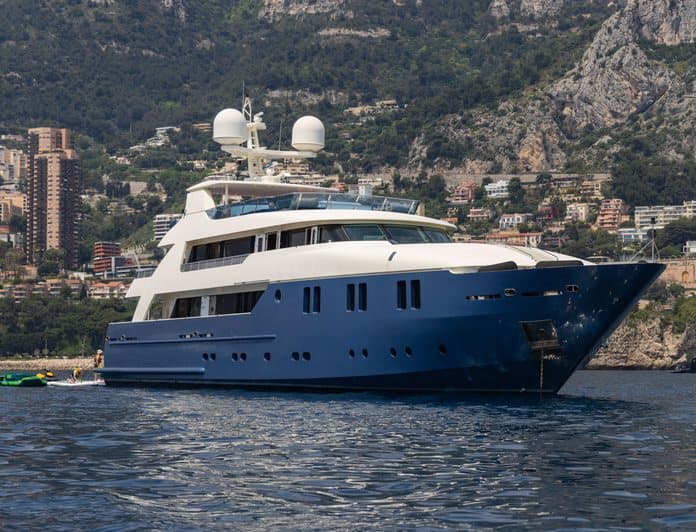 IRAMA yacht