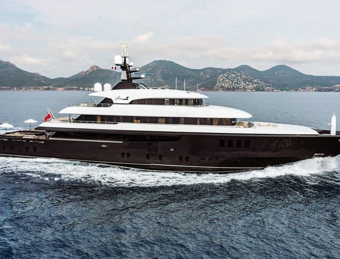 LOON yacht