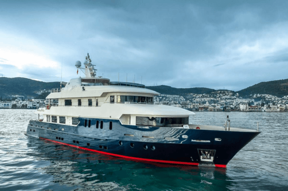 SERENITY II yacht — 40.06m Mengi Yay motor yacht