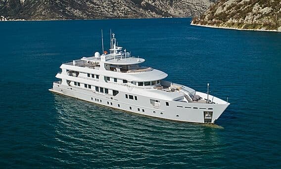 VERA yacht