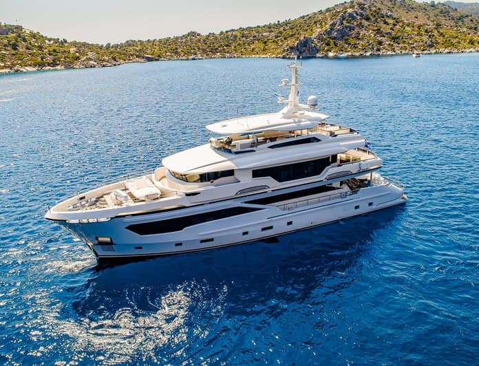 LADY CAROLINE yacht — 33.6m AVA Yachts motor yacht