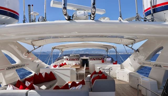 CHAMPAGNE AND CAVIAR yacht — Champagne and Caviar Yacht 3